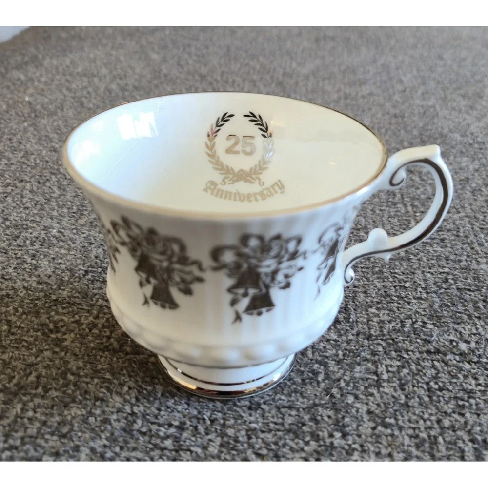Elizabethan Staffordshire Fine Bone China 25th Anniversary Teacup Silver England